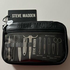 STEVE MADDEN Toiletry Bag Travel Kit with Manicure Tools Black Gray New